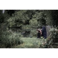 Trakker Tempest 100T Brolly Aquatexx Magnetisches Insektenpanel 17 Trakker Tempest 100T Brolly Aquatexx Magnetisches Insektenpanel -Karpfenwelt Verkauf 201539 TRK L1 Tempest Brolly 100T AEV L1 Lifestyle 025 550x550w 1