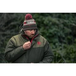 Trakker CR 2-teiliger Winteranzug 39 Trakker CR 2-teiliger Winteranzug -Karpfenwelt Verkauf 206315 206320 Trakker CR 2 2 Piece Winter Suit LIFESTYLE 012 550x550w