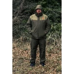 Trakker CR 2-teiliger Winteranzug 41 Trakker CR 2-teiliger Winteranzug -Karpfenwelt Verkauf 206315 206320 Trakker CR 2 2 Piece Winter Suit LIFESTYLE 014 550x550h