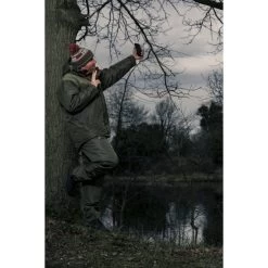 Trakker CR 2-teiliger Winteranzug 30 Trakker CR 2-teiliger Winteranzug -Karpfenwelt Verkauf 206315 206320 Trakker CR 2 2 Piece Winter Suit LIFESTYLE 03 550x550h