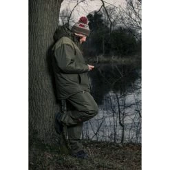 Trakker CR 2-teiliger Winteranzug 31 Trakker CR 2-teiliger Winteranzug -Karpfenwelt Verkauf 206315 206320 Trakker CR 2 2 Piece Winter Suit LIFESTYLE 04 550x550h
