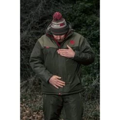 Trakker CR 2-teiliger Winteranzug 34 Trakker CR 2-teiliger Winteranzug -Karpfenwelt Verkauf 206315 206320 Trakker CR 2 2 Piece Winter Suit LIFESTYLE 07 550x550h